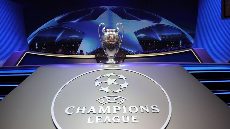Am Montag, 17. Dezember, werden die Achtelfinal-Duelle der UEFA Champions League gezogen. 