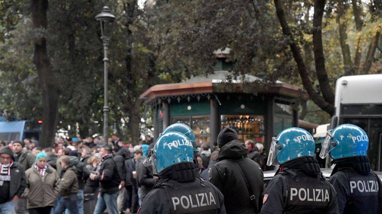 Die römische Polizei hat vor dem Spiel zwischen Eintracht Frankfurt und Lazio Rom die Sicherheitsvorkehrungen verstärkt.