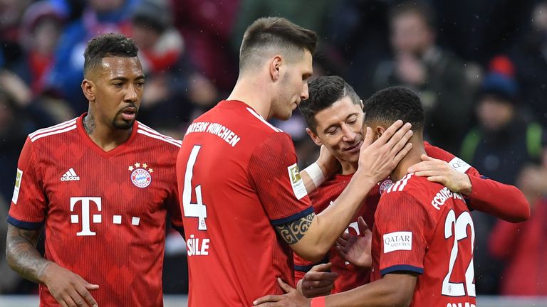 8. FC Bayern: Der Top-Aufsteiger in unserem Powerranking! Letztes Mal noch auf Rang 15, haben sich die Bayern mit Siegen gegen Benfica (5:1), Bremen (2:1) und Nürnberg (3:0) die Top 10 verdient. Drehen Gnabry und Lewy auch gegen Ajax auf, steht dem Gruppensieg nichts im Wege.