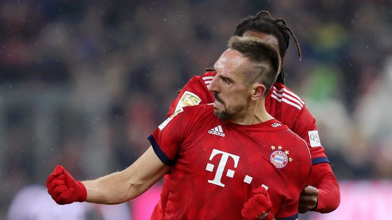 Franck Ribery schießt den FC Bayern zum späten Sieg gegen Leipzig.