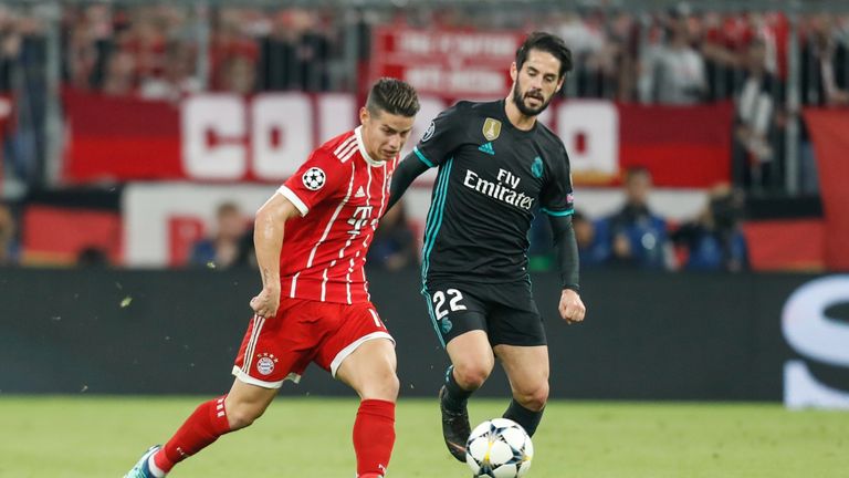 Isco (r.) und James waren bei Real Madrid Teamkollegen. Der Spanier könnte den Kolumbianer beim FC Bayern beerben.