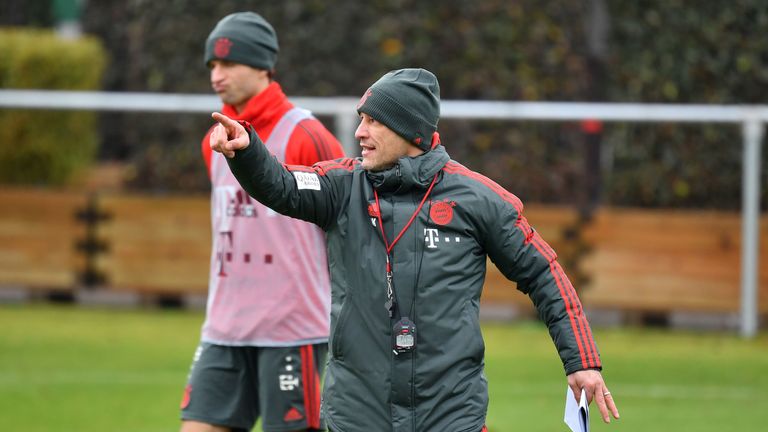 Bayern-Trainer Niko Kovac bereitet sich mit seiner Mannschaft auf das Spiel gegen Nürnberg vor.