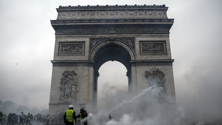 Psg Spiel Gegen Montpellier Nach Protesten Verschoben Fussball News Sky Sport