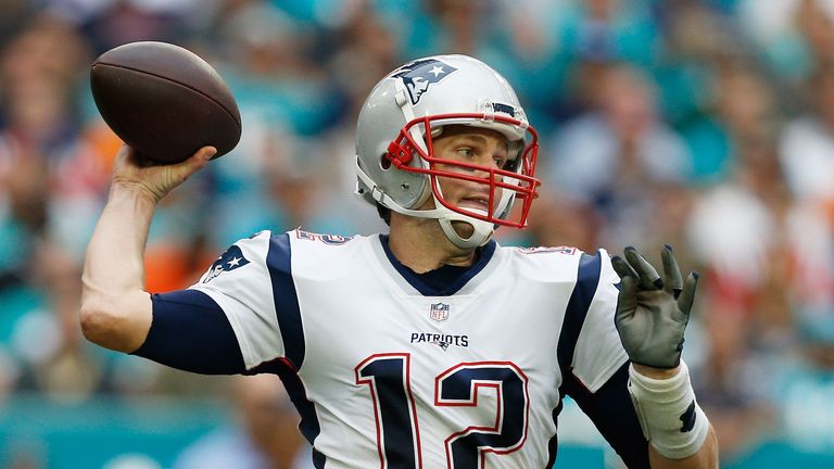 Tom Brady warf gegen Miami den 580. Touchdown-Pass seiner NFL-Karriere und überholte damit Peyton Manning.