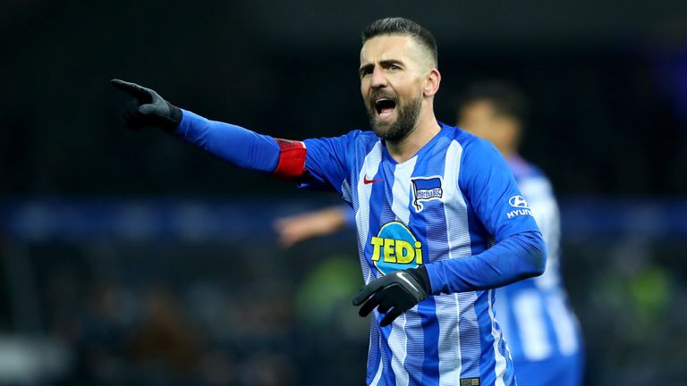 Vedad Ibisevic (Hertha BSC) erzielte in seinem 300. Bundesligaspiel einen Kopfballtreffer zum 2:0-Endstand gegen Hannover. 