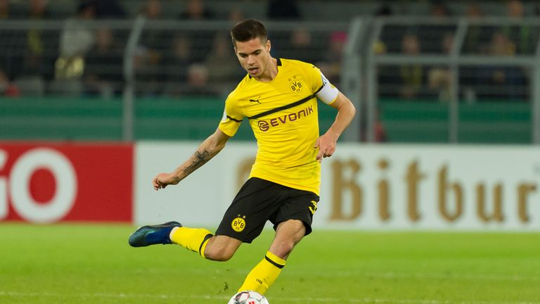 INNENVERTEIDIGUNG: Julian Weigl