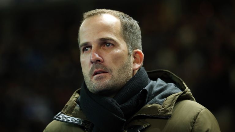 Manuel Baum kämpft mit dem FC Augsburg gegen den Abstieg.