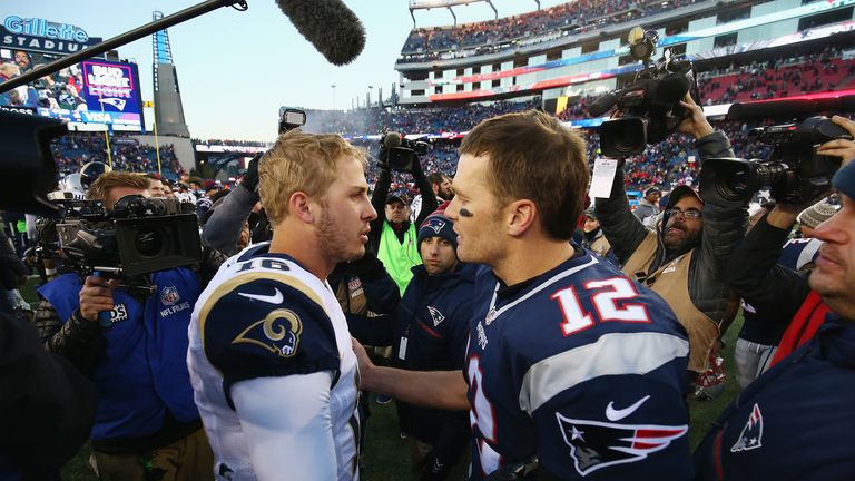 Vor allem die Quarterbacks stehen im Fokus. Wer holt den Titel? Tom Brady oder Jared Goff?