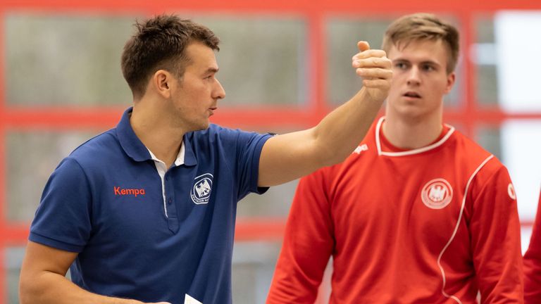 Bundestrainer Christian Prokop peilt mit seinem Team bei der Heim-WM mindestens das Halbfinale an.
