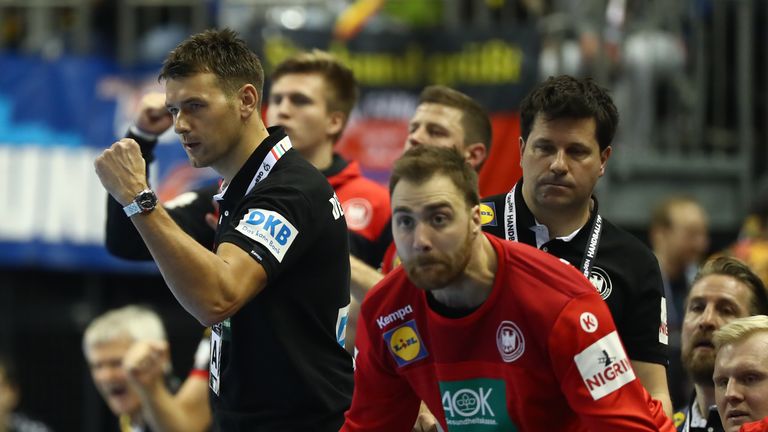 Die deutschen Handballer kämpfen in der Hauptrunde um den Halbfinaleinzug