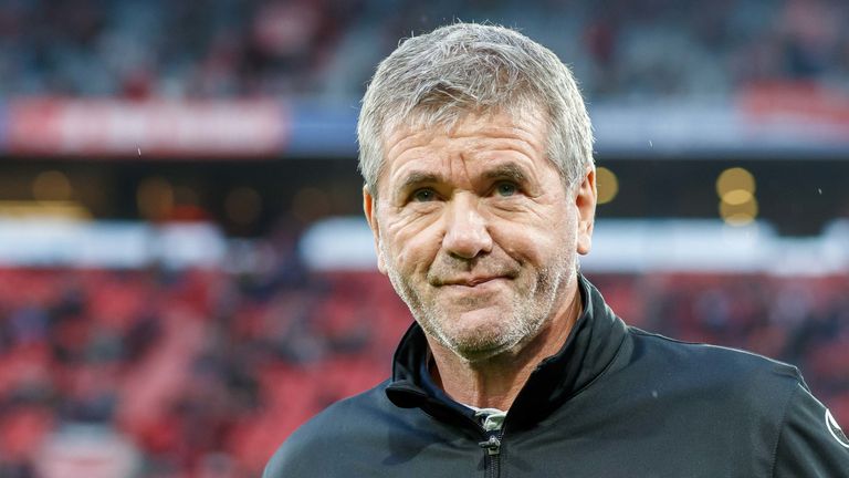 Friedhelm Funkel bleibt bei Fortuna Düsseldorf.