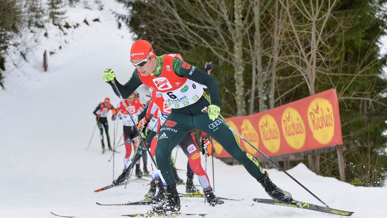 Vinzenz Geiger läuft auf Rang zwei.