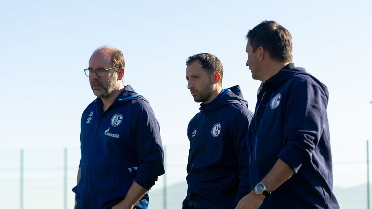 Domenico Tedesco (l.) hofft auf neue Transfers.