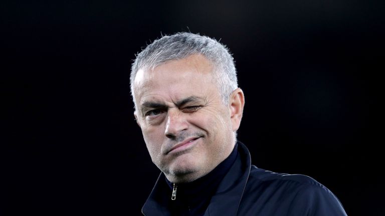 Jose Mourinho gewann mit Manchester United die UEFA Europa League und den englischen Superpokla.