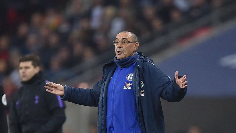 Maurizio Sarri trainiert den FC Chelsea seit Sommer 2018.