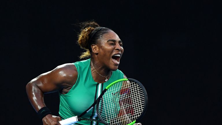 Serena Williams hat im Achtelfinale der Australian Open die Weltranglistenerste Simona Halep geschlagen.