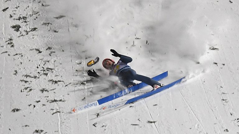 David Siegel kann den Sprung zum Schanzenrekord in Zakopane nicht landen.