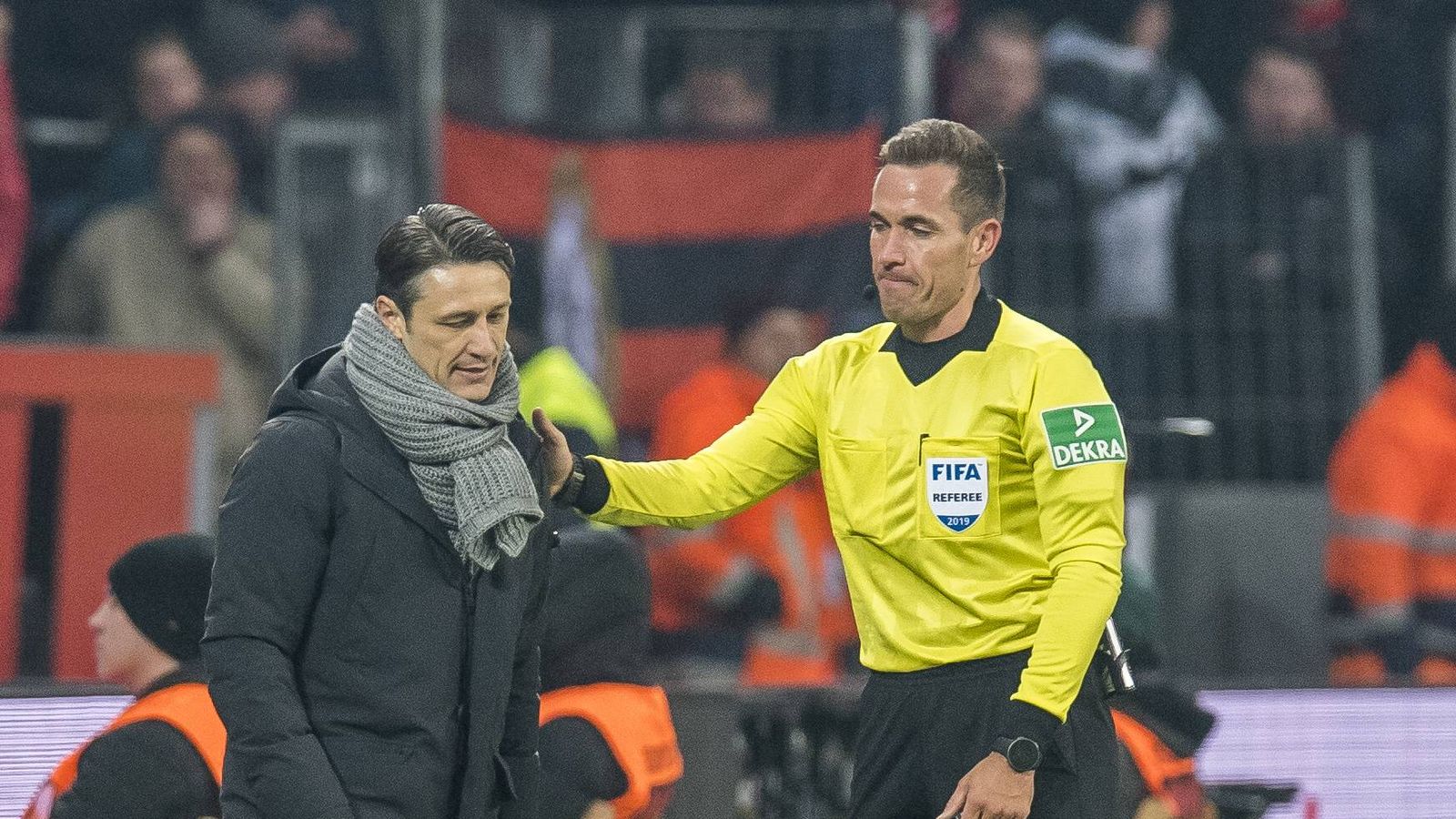 FC Bayern: Niko Kovac schimpft, Thomas Müller frustriert