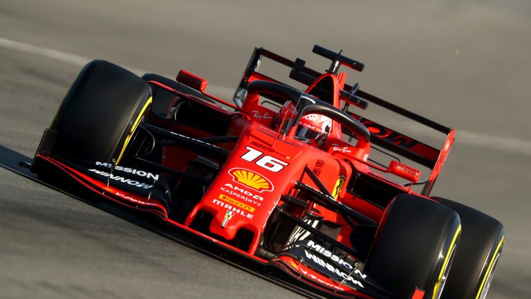 Ferrari-Pilot Charles Leclerc überzeugt bisher bei den Testfahrten in Barcelona.