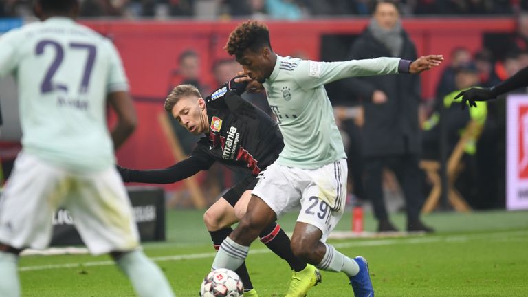 KINGSLEY COMAN: War der auffälligste Bayern-Akteur. Der dribbelstarke Franzose machte viel Betrieb auf der linken Seite, bei seinen Torabschlüssen fehlte aber die letzte Konsequenz. Beim Gegentor zum 1:2 ließ er Weiser gewähren. NOTE: 3