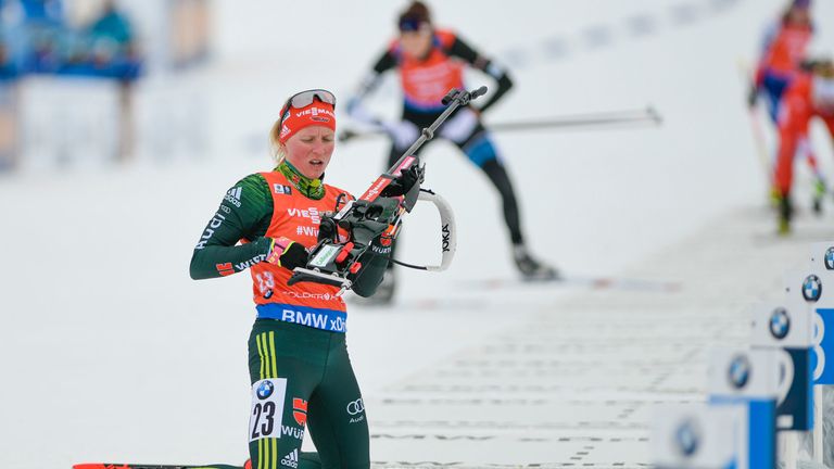 Franziska Hildebrand überzeugt in Abwesenheit der deutschen Nummer eins Laura Dahlmeier und sprintet in Salt Lake City aufs Podest.