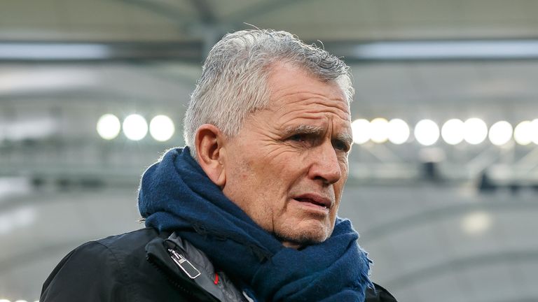 VfB-Präsident Wolfgang Dietrich bedauert, Fredi Bobic und Thomas Schneider entlassen zu haben.