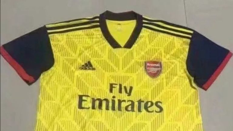 FC Arsenal neues Trikot. Quelle: Twitter @@GurjitAFC.
