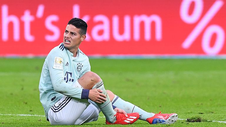 JAMES RODRIGUEZ: Der Kolumbianer zeigte auf der Zehner-Position vielversprechende Ansätze. In der zwölften Minute verdaddelte er eine gute Schussmöglichkeit und kurz vor seiner Auswechslung hatte er eine gute Kopfballchance zum Ausgleich. NOTE: 4