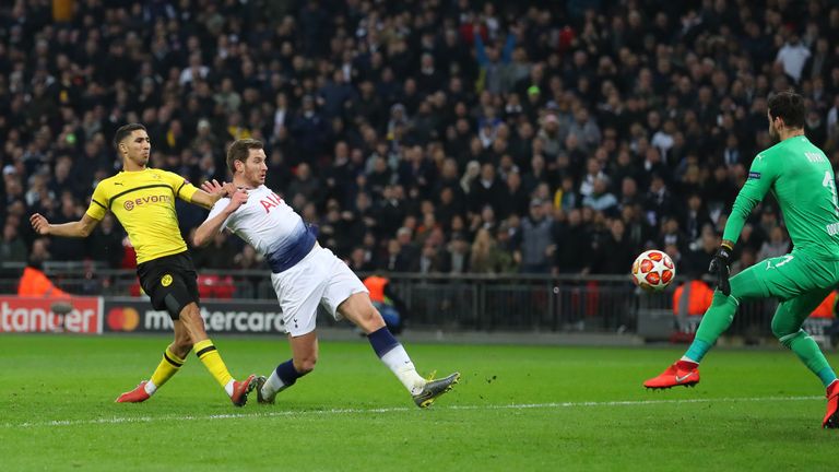 ABWEHR: Jan Vertonghen - Der Belgier galt vor dem Spiel gegen den BVB als kleine Schwachstelle der Spurs. Doch der Verteidiger strafte seine Kritiker lügen, lieferte defensiv ein starkes Spiel und erzielte zudem noch den Treffer zum 2:0.