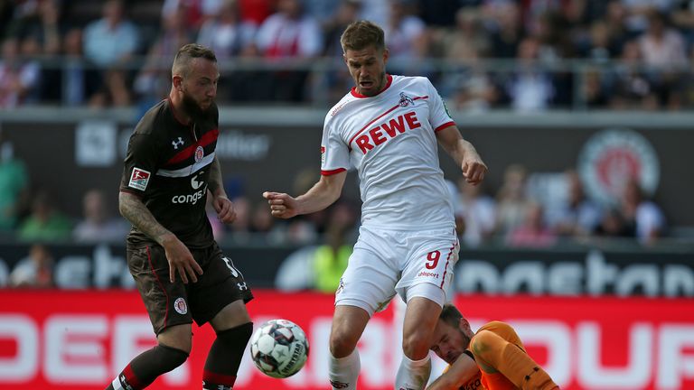 Im Spitzenspiel des 21. Spieltags der 2. Bundesliga empfängt der 1.FC Köln den FC St. Pauli. Das Hinspiel gewann der FC mit 5:3.