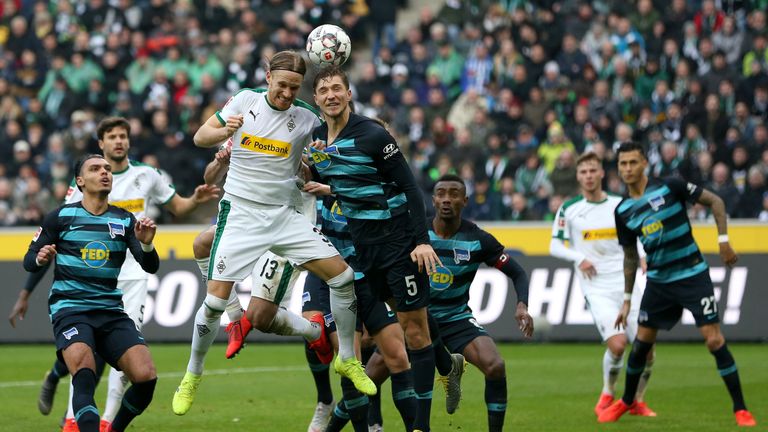 Niklas Stark (Hertha BSC): Der Innenverteidiger legte mit über 83 Prozent Zweikampfquote eine starke Defensivleistung hin. Gewann zudem alle seine Kopfballduelle und sicherte Hertha so das Zu-Null-Spiel.