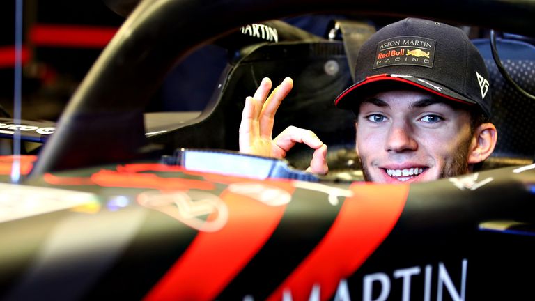 #10 - Pierre Gasly: Der 23-Jährige meinte einmal, keinen persönlichen Bezug zu der Nummer zu haben. Gerüchtweise sei die 10 allerdings aus Leidenschaft für einen anderen Sport hinaus geboren. Im Fußball bekommen meist wichtige Spieler diese Nummer.