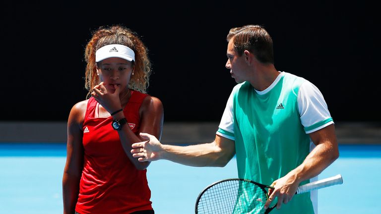 Tennisspielerin Naomi Osaka trennt sich von ihrem Trainer Sascha Bajin.