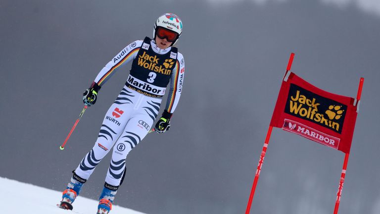 Die deutsche Skirennläuferin Viktoria Rebensburg scheidet bei der WM-Generalprobe aus. 
