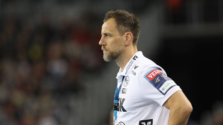 Der 42-jährige Trainer Maik holte mit seinem Team 2018 den Titel zum Deutscher Meister.