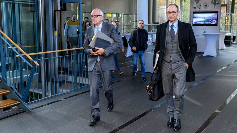 Eintracht-Anwalt Christoph Schickhardt hofft in den UEFA-Verhandlungen einen Fan-Ausschluss verhindern zu können.