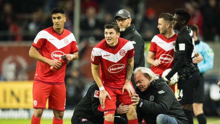 Düsseldorfs Dawid Kownacki fällt vorerst verletzt aus.