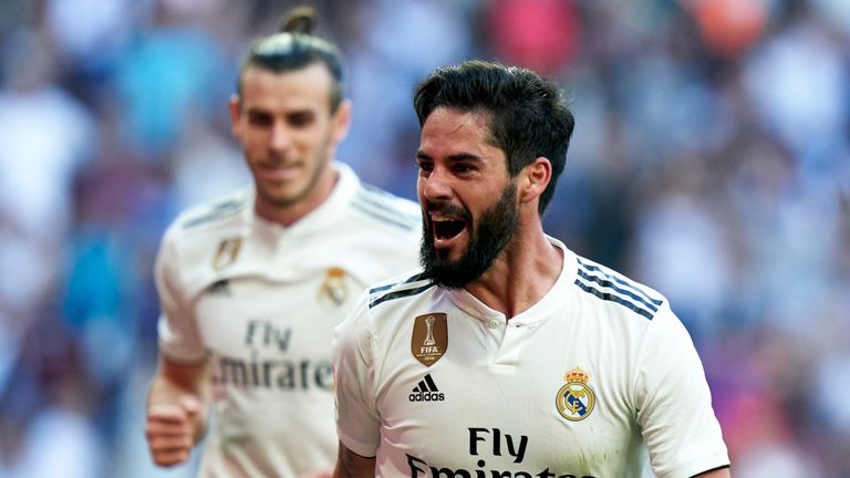 Isco bringt Real mit seinem Treffer in Führung. Gareth Bale (Hintergrund) macht alles klar.