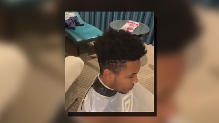 Weston McKennie leistet sich einen Besuch beim Star-Friseur HD CUZ. (Quelle: instagram @hd_cutz_london/