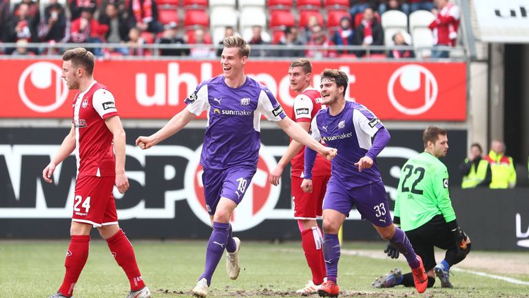Der VfL Osnabrück baut seinen Vorsprung an der Spitze auf sechs Punkte aus.