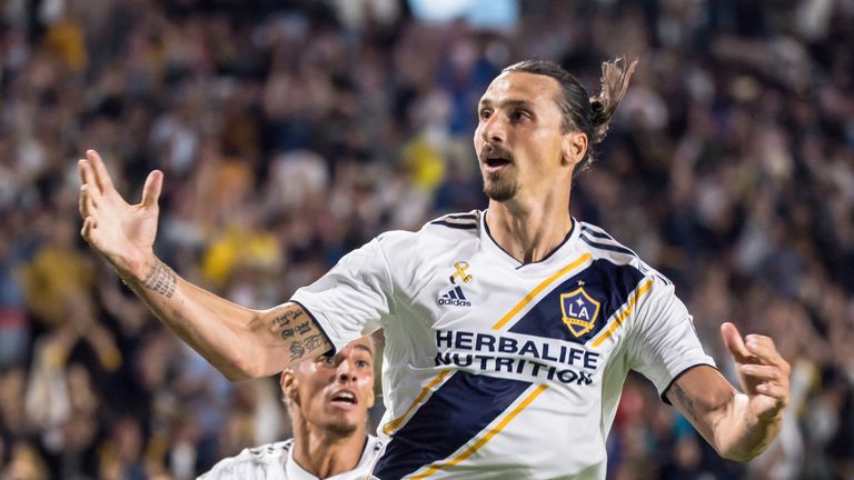 Zlatan Ibrahimovic (37, LA Galaxy) ist DER Superstar in der MLS. Der exzentrische Schwede geht mit großen Ambitionen in seine zweite Saison in Übersee. '"Ich werde in dieser MLS-Saison jeden Rekord brechen' prophezeit der Angreifer.