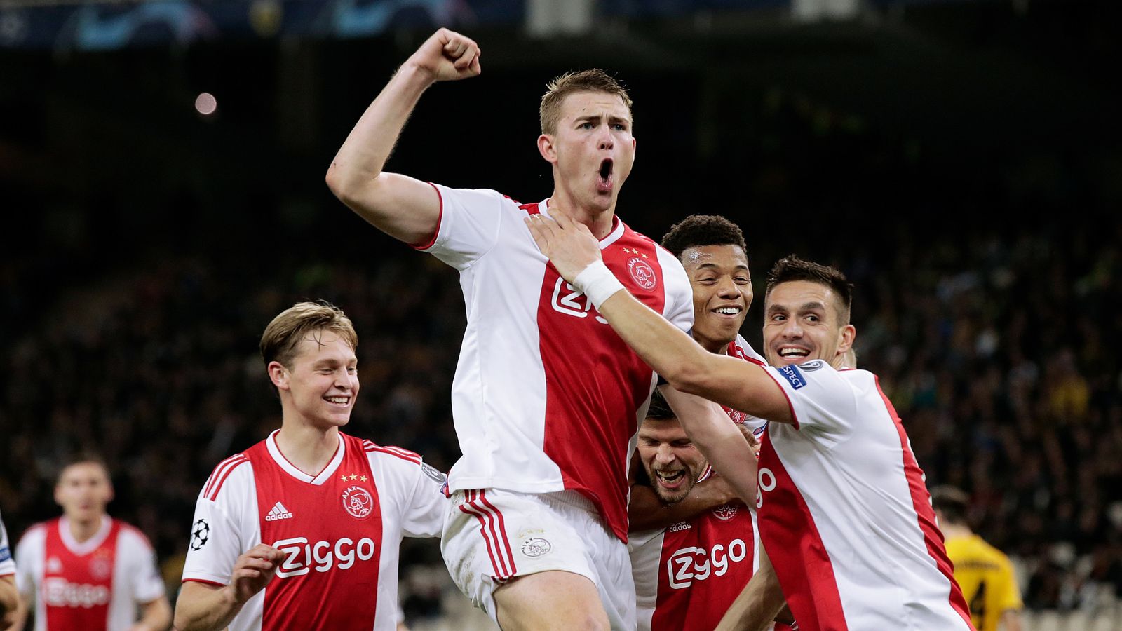 Bis zu 300 Millionen! Ajax winkt unfassbarer Geldregen Fußball News