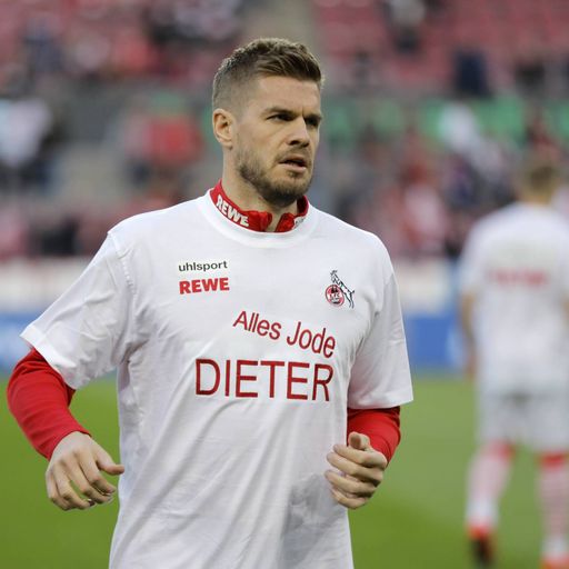 Köln-Profis tragen spezielle Shirts für Trainer Markus Anfang