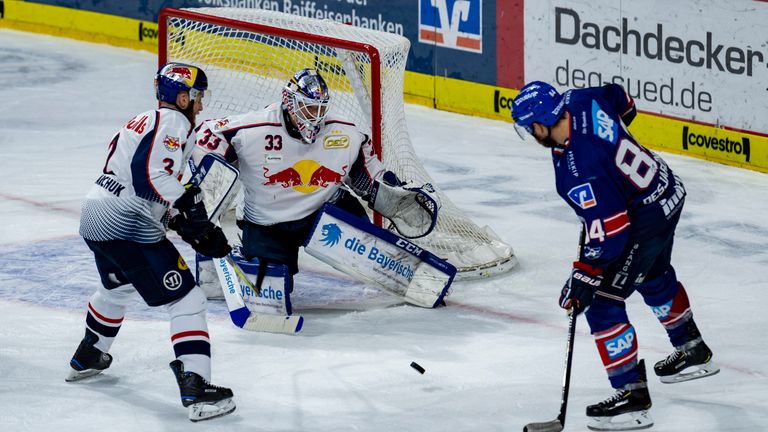 Titelverteidiger EHC Red Bull München gewinnt Spiel eins in Mannheim