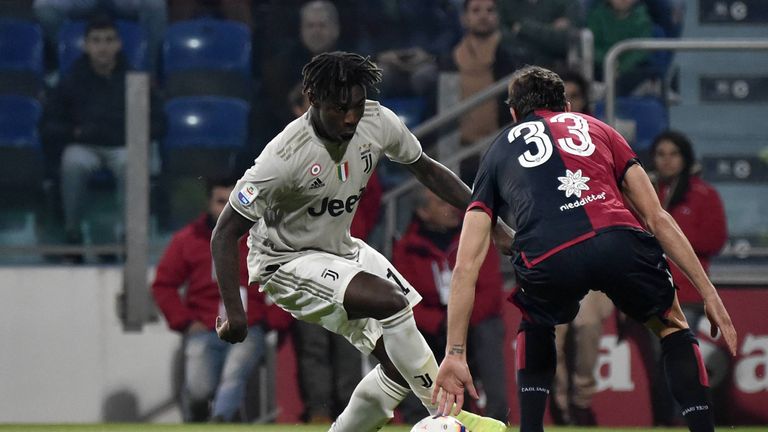 Moise Kean (l.) macht für Juventus Turin gegen Cagliari Calcio den Deckel drauf. 