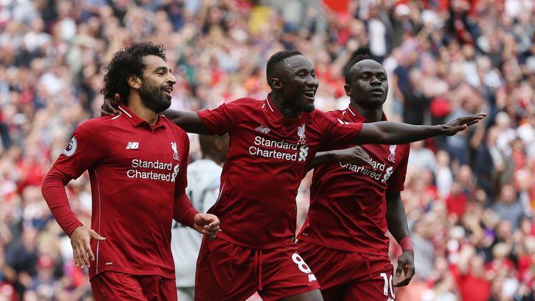 Hier jubeln die Liverpool-Stars Mohamed Salah, Sadio Mane und Naby Keita noch im diesjährigen Heimtrikot. 