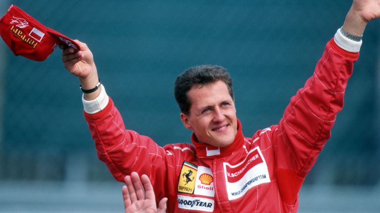 Und natürlich darf er nicht fehlen: der erfolgreichste Pilot der Formel-1-Geschichte. Michael Schumacher. 91 Grand-Prix-Siege und sieben Weltmeistertitel. Keiner hat die Formel 1 so geprägt, wie er. 