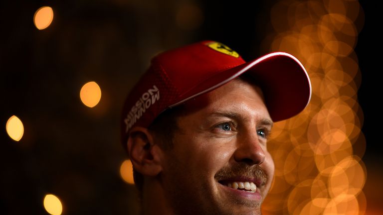 Sebastian Vettel (GER) ist einer der drei Deutschen Weltmeister. In vier aufeinander folgenden Jahren holte er mit Red Bull den Titel (2010-2013). Seit 2015 fährt er für Ferrari. 