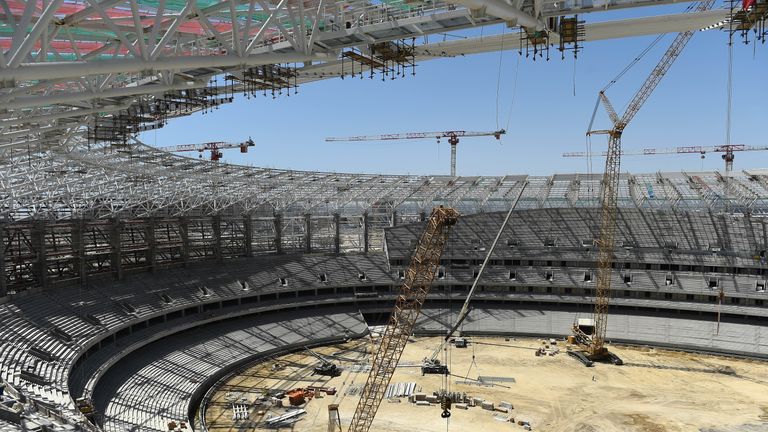 August 2014: Endphase der Bauarbeiten. Der Baubeginn startete im Juni 2011.
Die Stadionfassade mit 35.000 m2 wird mit LEDs beleuchtbaren und ETFE-Membran bespannten Paneelen in Form von Parallelogrammen verkleidet.
Am 20. September 2017 vergab die UEFA das Endspiel der UEFA Europa League 2018/19 am 29. Mai 2019 in die aserbaidschanische Hauptstadt.