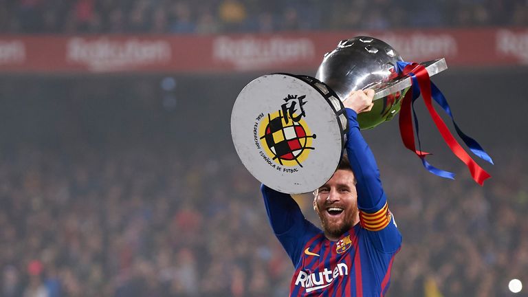 Lionel Messi und der FC Barcelona haben bereits am 35. Spieltag die Meisterschaft klar gemacht. Die Katalanen gewinnen nun zum 26. mal die spanische Meisterschaft. Zum vierten Mal in fünf Jahren gewinnt Barca damit die spanische Primera Division.
